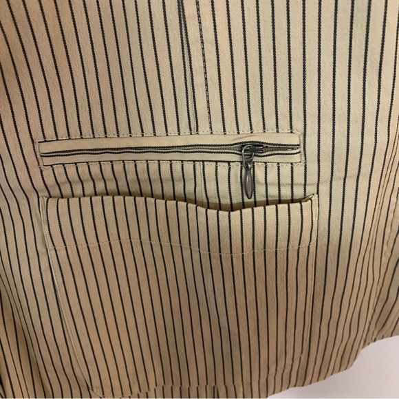 Large or 16 18 stripped Chico’s blazer jacket. Buttons. - Picture 9 of 10